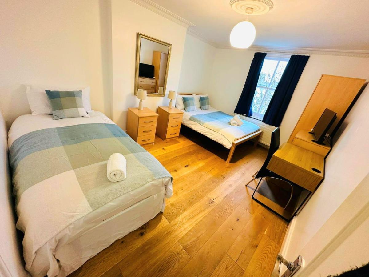 Cosy Home In Kensington - Great Location! 3 Minutes Walk To Earl'S Court Station London Eksteriør billede