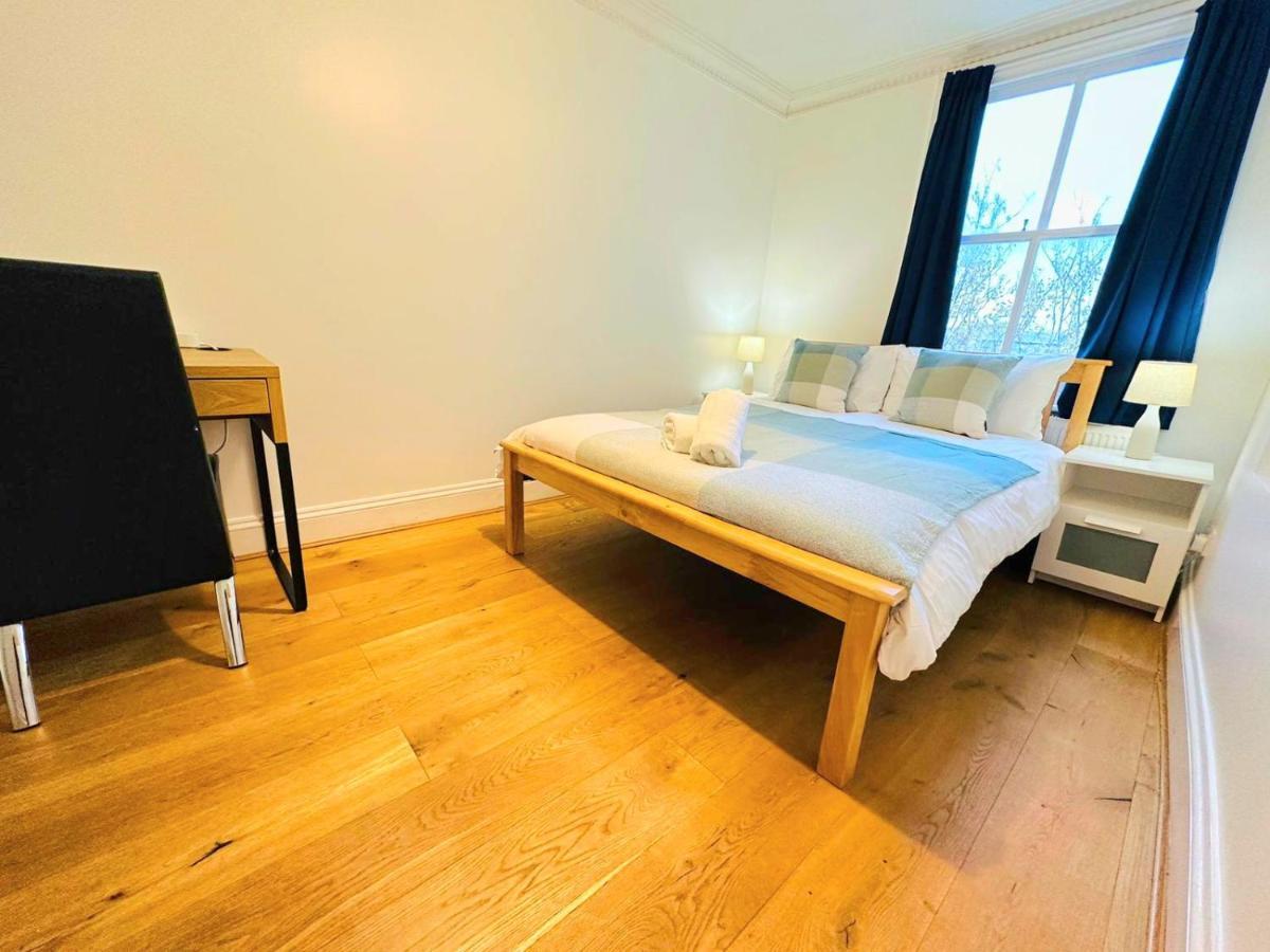 Cosy Home In Kensington - Great Location! 3 Minutes Walk To Earl'S Court Station London Eksteriør billede