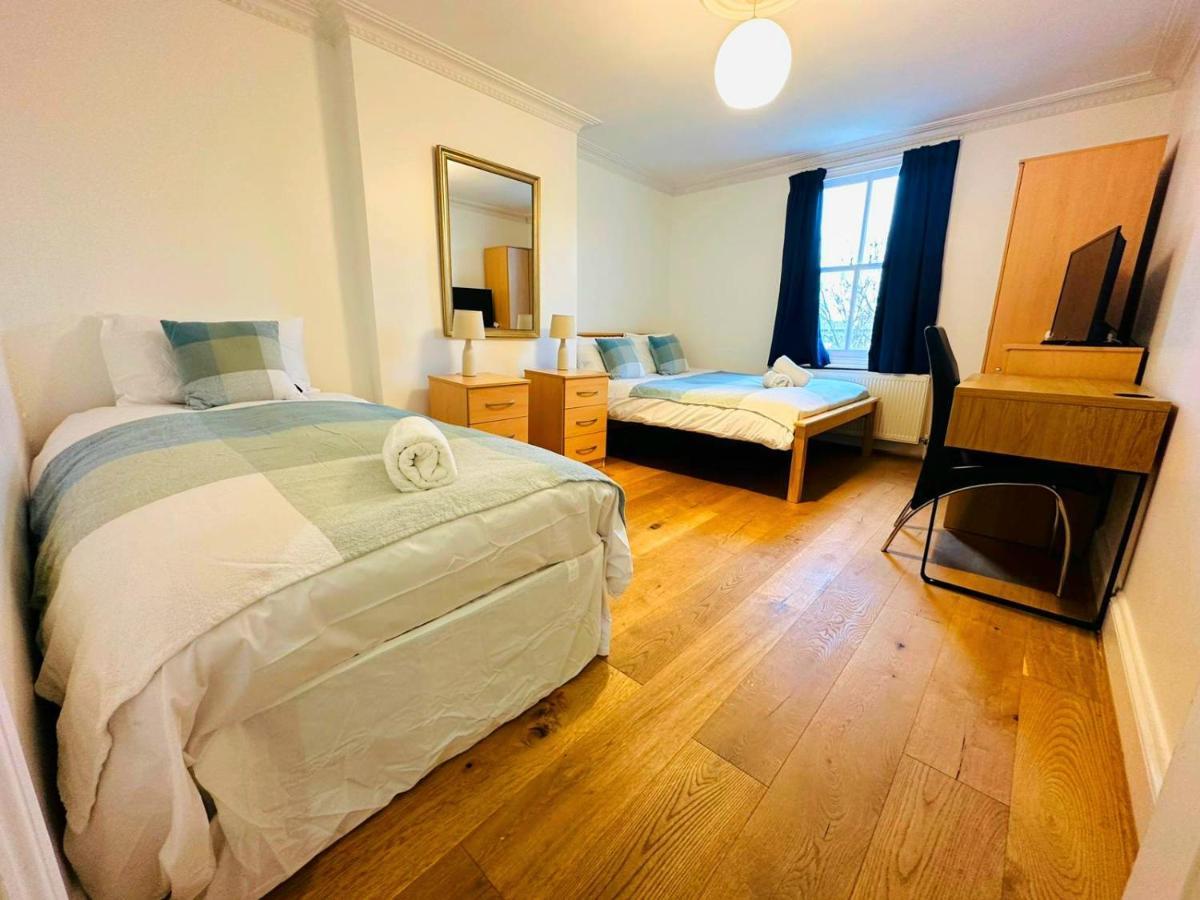 Cosy Home In Kensington - Great Location! 3 Minutes Walk To Earl'S Court Station London Eksteriør billede