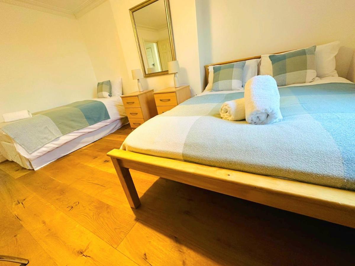 Cosy Home In Kensington - Great Location! 3 Minutes Walk To Earl'S Court Station London Eksteriør billede