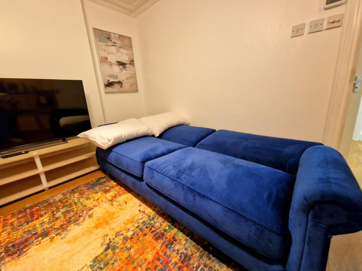 Cosy Home In Kensington - Great Location! 3 Minutes Walk To Earl'S Court Station London Eksteriør billede