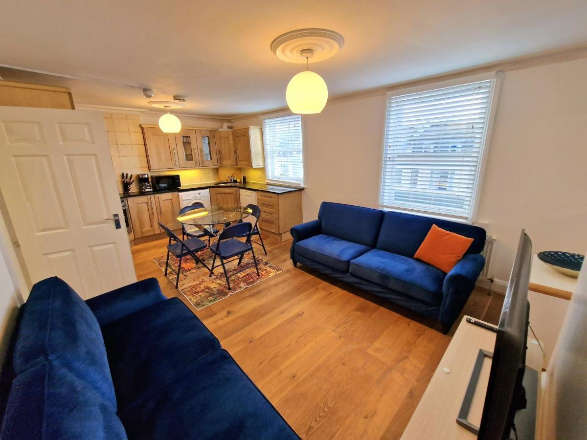 Cosy Home In Kensington - Great Location! 3 Minutes Walk To Earl'S Court Station London Eksteriør billede